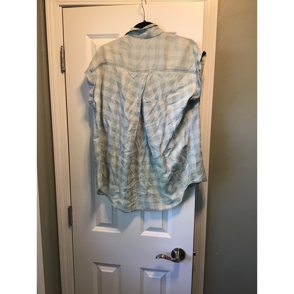 Ladies plaid short sleeve button up